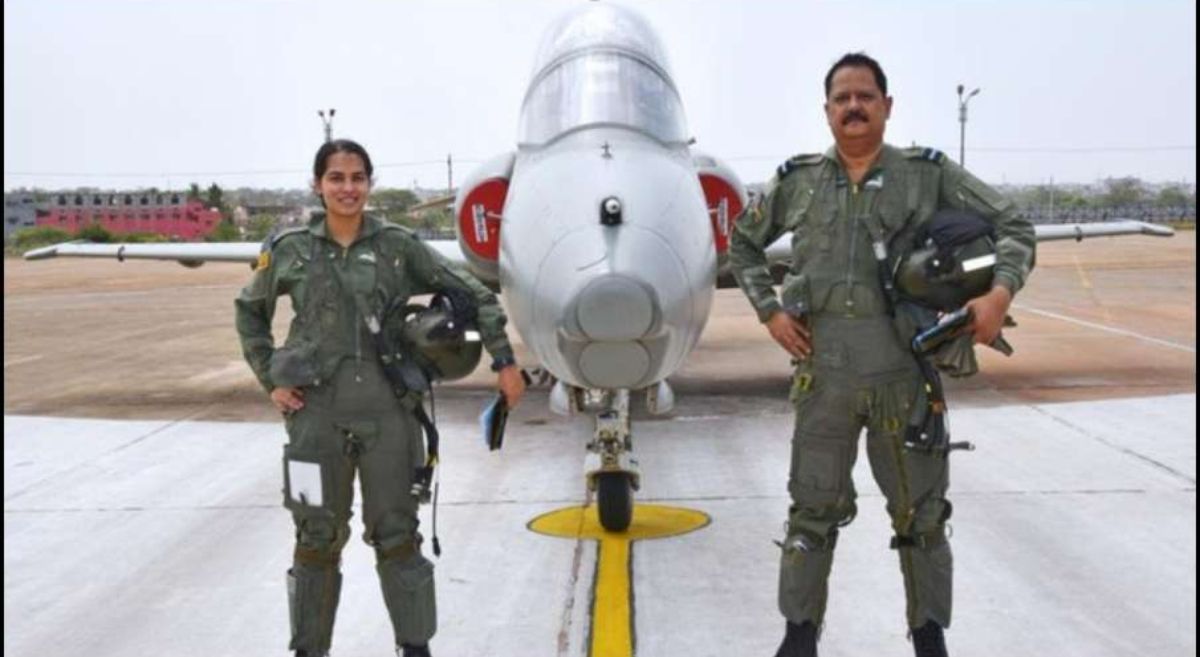 IAF પિતા-પુત્રીની જોડીએ રચ્યો ઈતિહાસઃ વાયુસેનામાં પહેલીવાર પિતા-પુત્રીની જોડીએ સાથે વિમાન ઉડાવ્યું, રચ્યો ઈતિહાસ